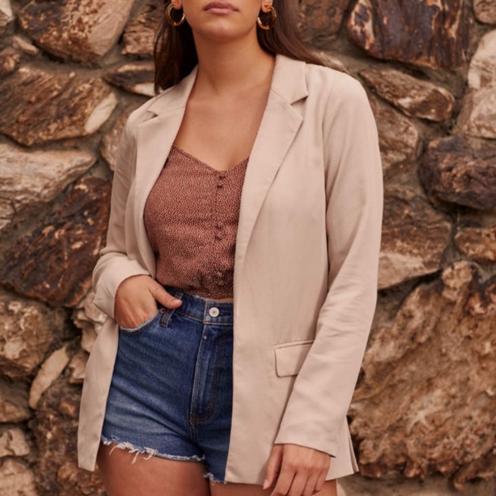 Abercrombie and Fitch Women’s Drapey Blazer